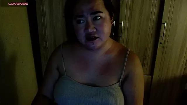 Freechat CarlaFuta on StripChat