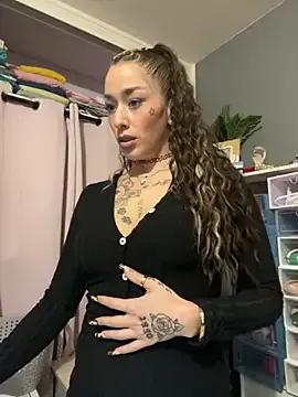 Chachou000 on StripChat 