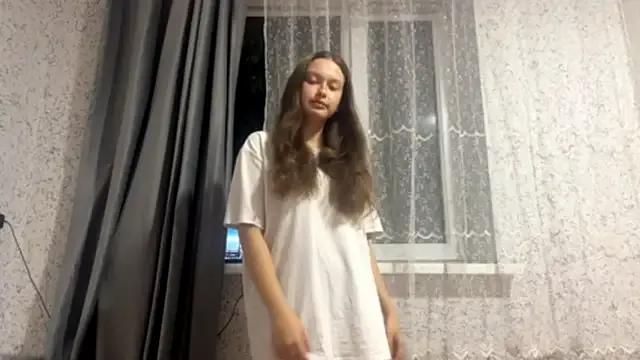 StripChat CharlynDini is Freechat CharlynDini — take off my bra for my big boobies