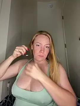 StripChat ChiliRoja is Freechat ChiliRoja — Make me cum live