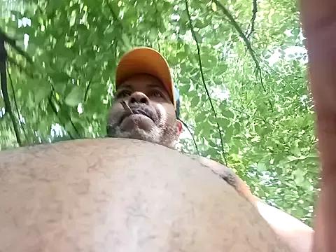 Freechat ChiRaqb8 on StripChat