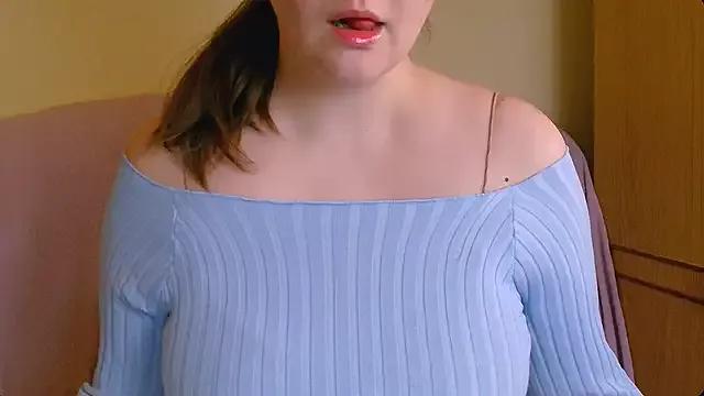 ChubbyMaia on StripChat 