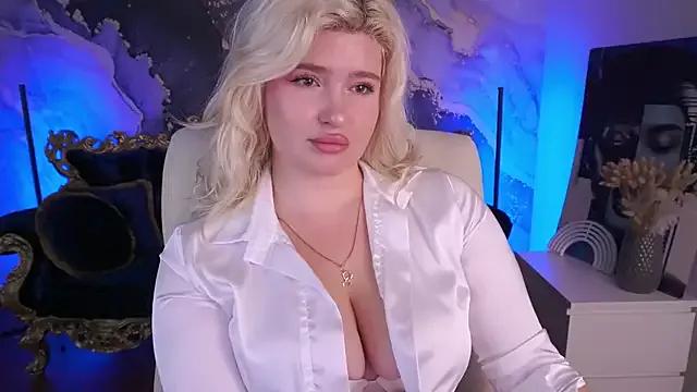 CocoSecretss on StripChat 