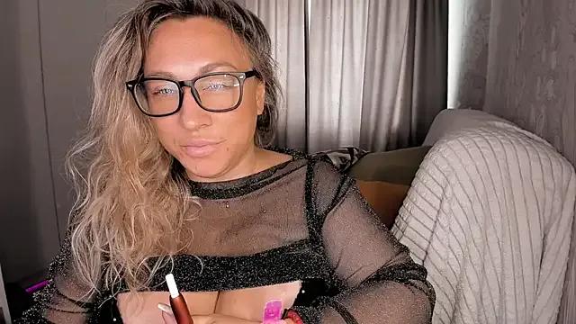 CumOnMy_Tits on StripChat