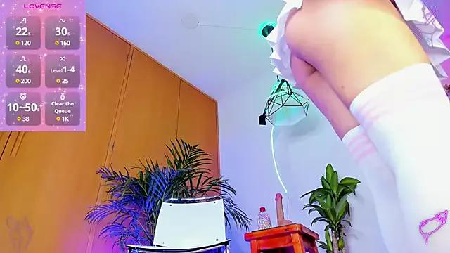 CurlyRose__ on StripChat 