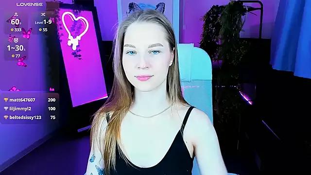 CuteMousee on StripChat 