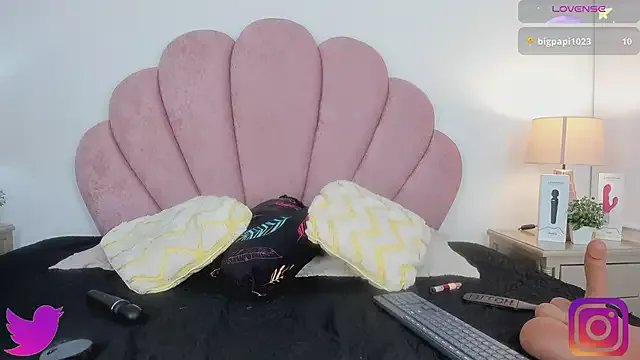 Daddysgirl1_ on StripChat 