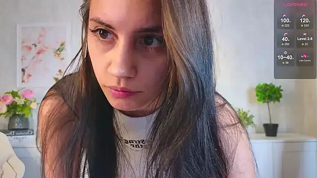 Darina_Adams on StripChat 