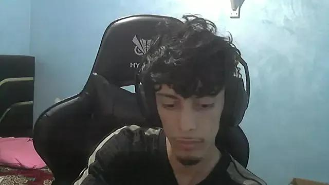 Dark_DesireX on StripChat 