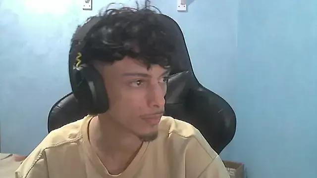 Dark_DesireX on StripChat 