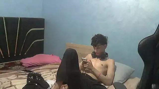 Dark_DesireX on StripChat 