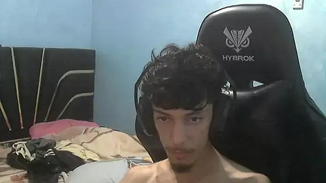 Dark_DesireX on StripChat 