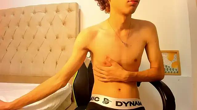 Darkknightx01 on StripChat 