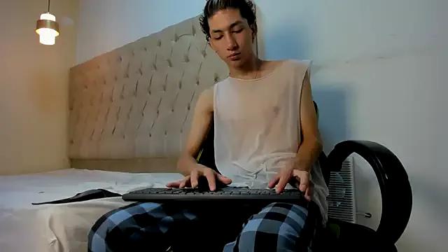 Darkknightx01 on StripChat 