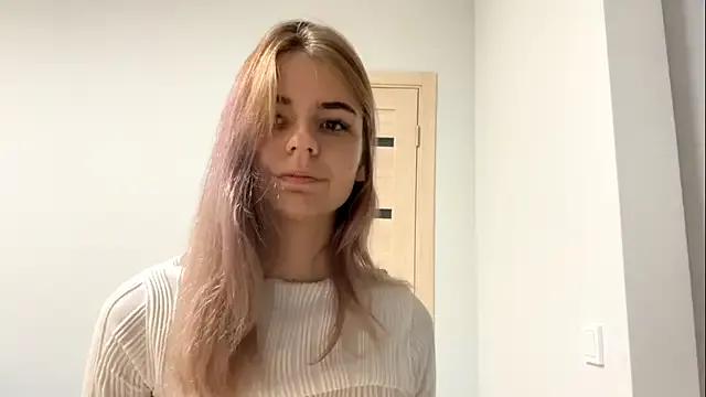 StripChat Denni_Spilber is Freechat Denni_Spilber — Lower my shorts --- Show a basic belly rol