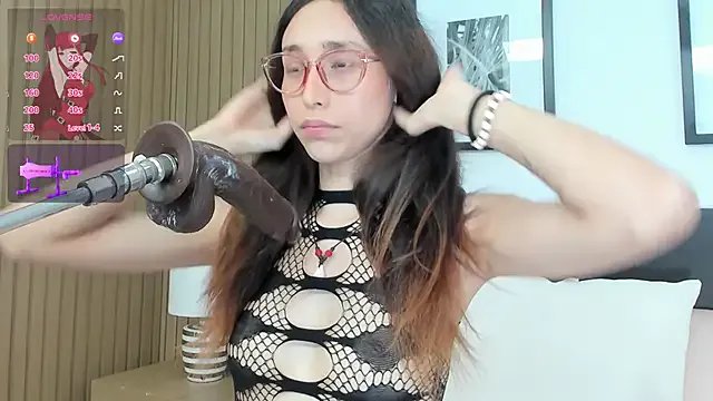 doll_bella_ on StripChat 