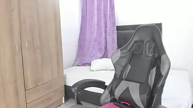 dolly_walker on StripChat 