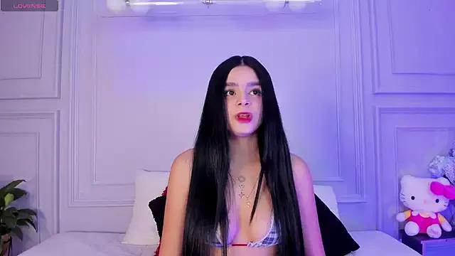 Dulcekitty__ on StripChat