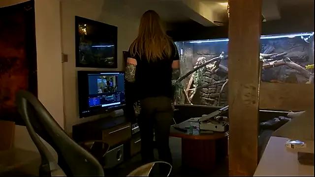 DYasmin69 — show cook & stroke