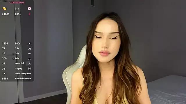 Ella_lee15 on StripChat 