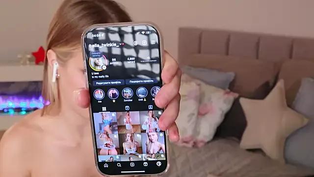 ella_twinkl on StripChat 