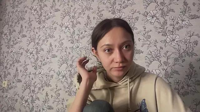 EllaSky_xoxo on StripChat 