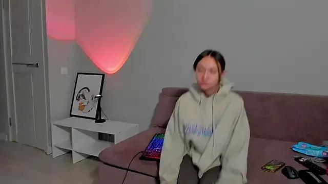 EllaSky_xoxo on StripChat 