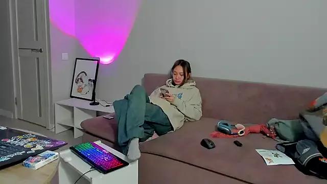 EllaSky_xoxo on StripChat 