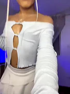 Emaa- on StripChat 