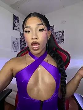 Emaa- on StripChat 
