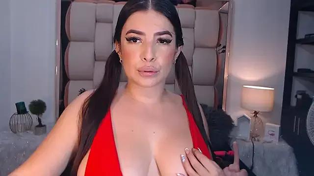 emarosse1 on StripChat 