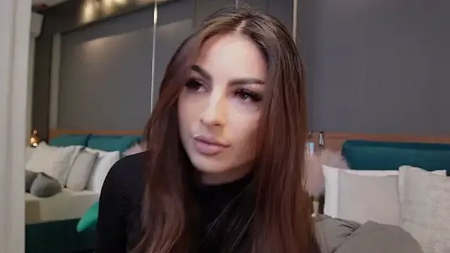 EmilyTrix &mdash; Freechat, 23 years old, 14 viewers, Romania