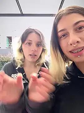 Enyeld_ruru on StripChat 