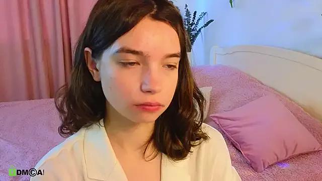 Evi_Brook on StripChat