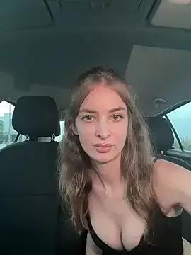 StripChat EvieEvans is Freechat EvieEvans — Last tipper gets 2 BRANDNEW squirt vids