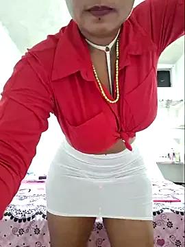 gatadeojosclaros on StripChat 