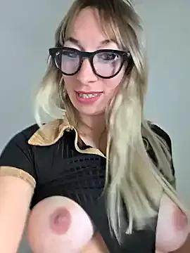 Giuliana_baby on StripChat 