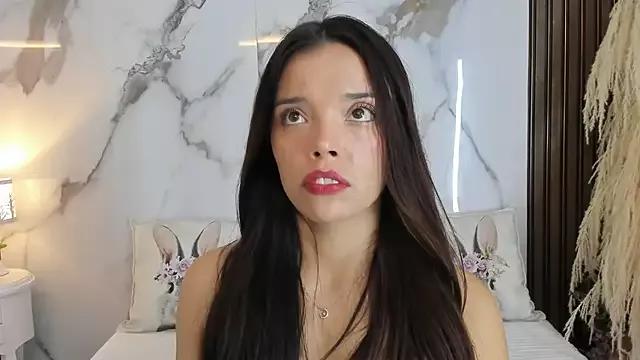 hannahill69 on StripChat 