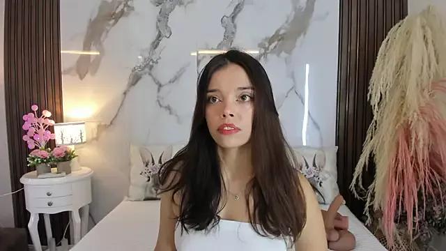 hannahill69 on StripChat 