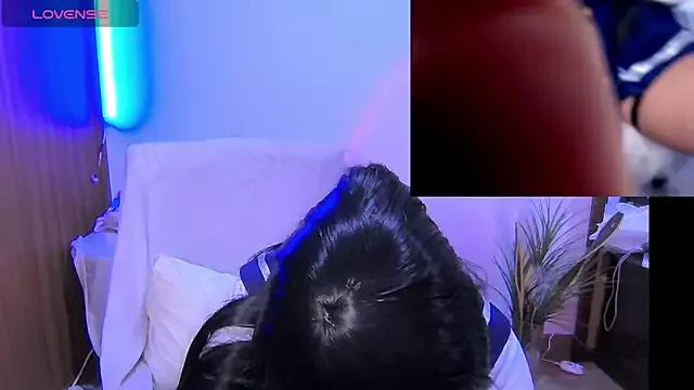 HollyDominic on StripChat 