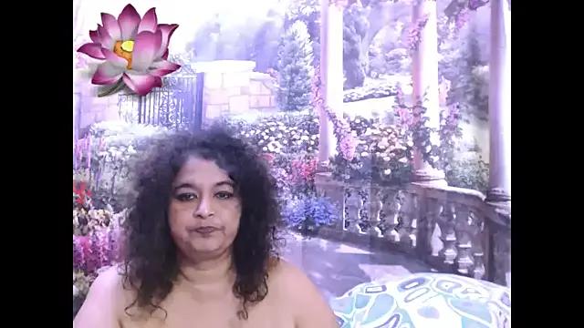 Freechat indianstar75 on StripChat