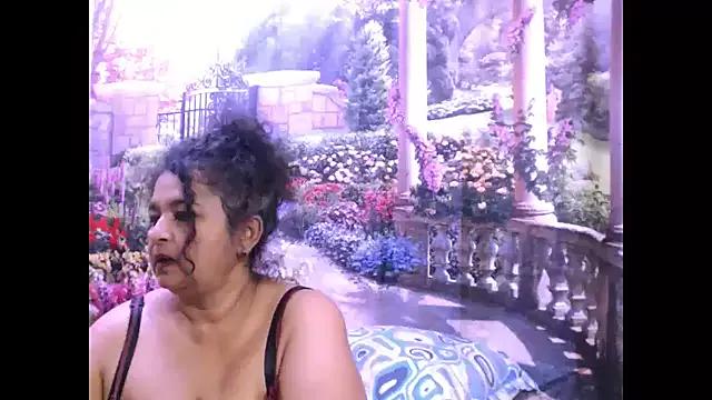 Freechat indianstar75 on StripChat