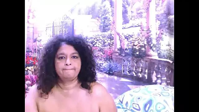 Freechat indianstar75 on StripChat