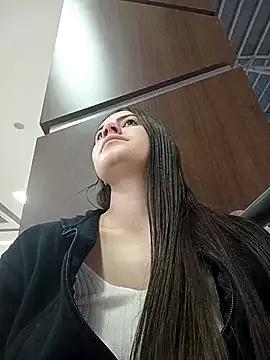 Isabella21_ on StripChat 