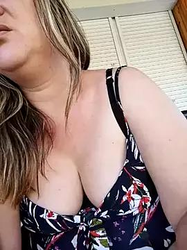 Ivaemi1 on StripChat