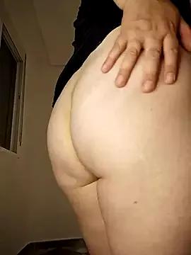 Ivaemi1 on StripChat