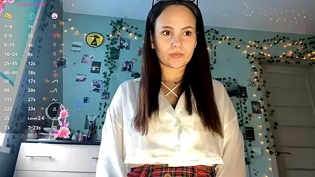 JanieceGeho on StripChat 