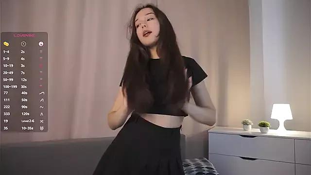 JenellNuriddin on StripChat 