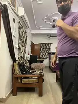 john_desihunks on StripChat