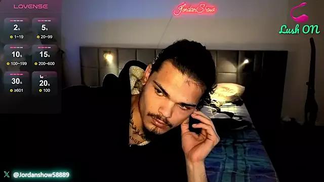 JordanShow on StripChat 